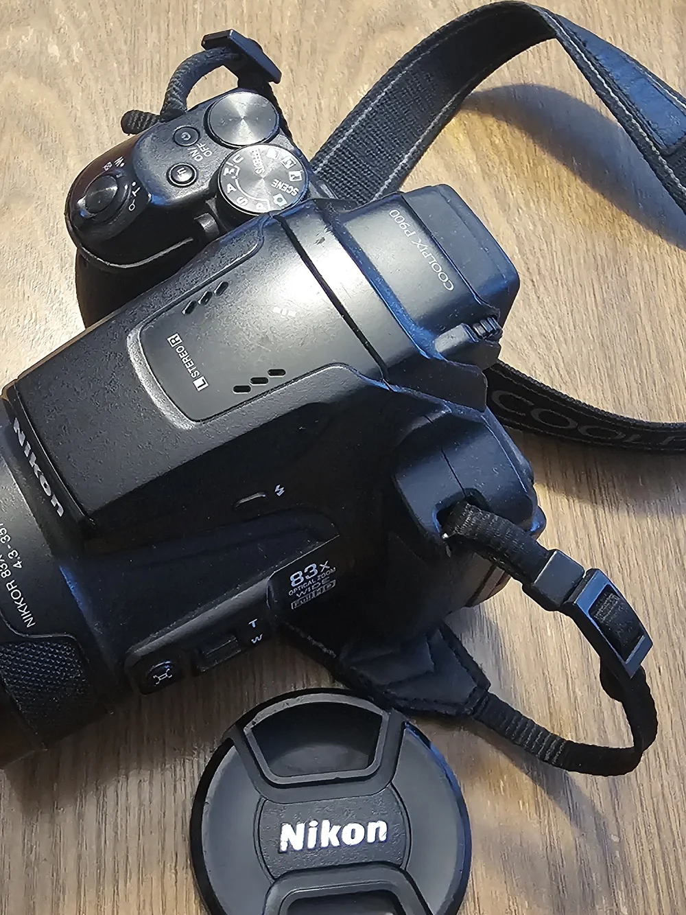 Nikon COOLPIX P900 16MP Digital Camera - 83× Optical Zoom (Great Condition)
